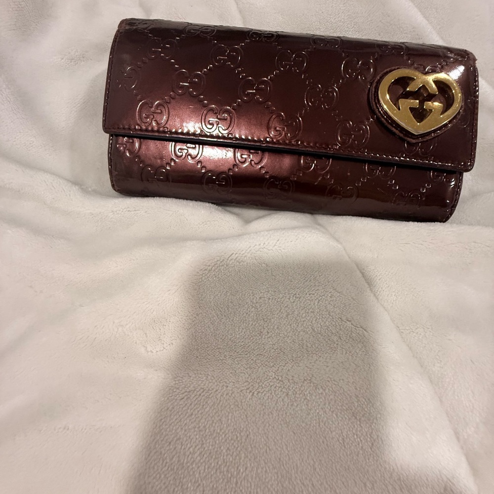 FLASH SALE! Gucci Guccissima Patent Leather Wallet Burgundy Heart Logo Authentic